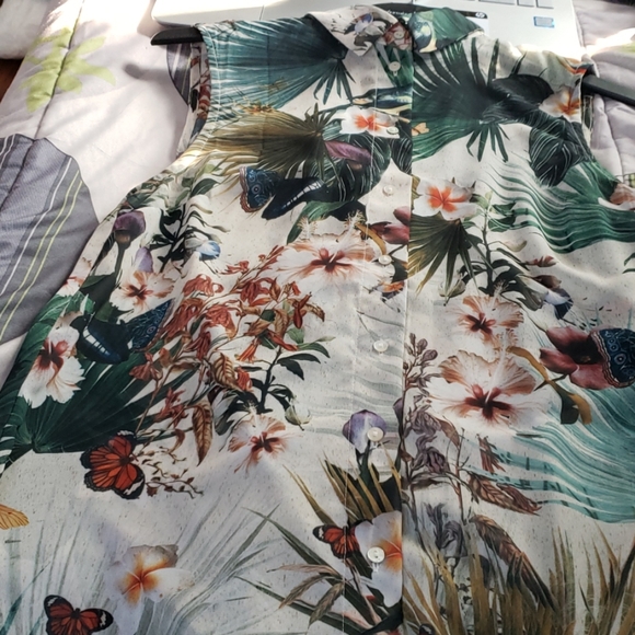 Top - Picture 2 of 4